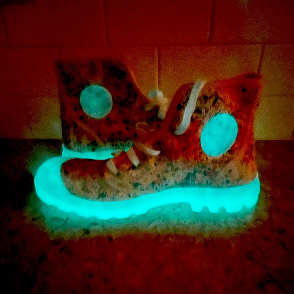 GLOW IN THE DARK Palladium Atmos Hi Tops Size EUR 41 - 7.5 M